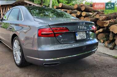 Седан Audi A8 2015 в 