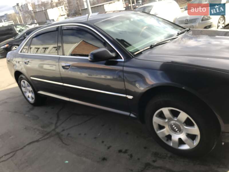 Седан Audi A8 2004 в Киеве
