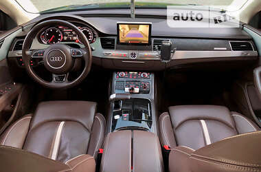 Седан Audi A8 2012 в Полтаве