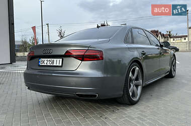 Седан Audi A8 2016 в 