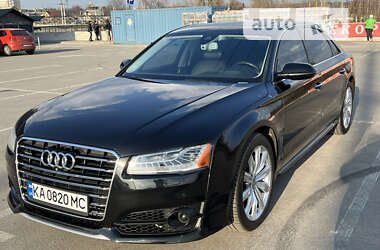 Седан Audi A8 2017 в 