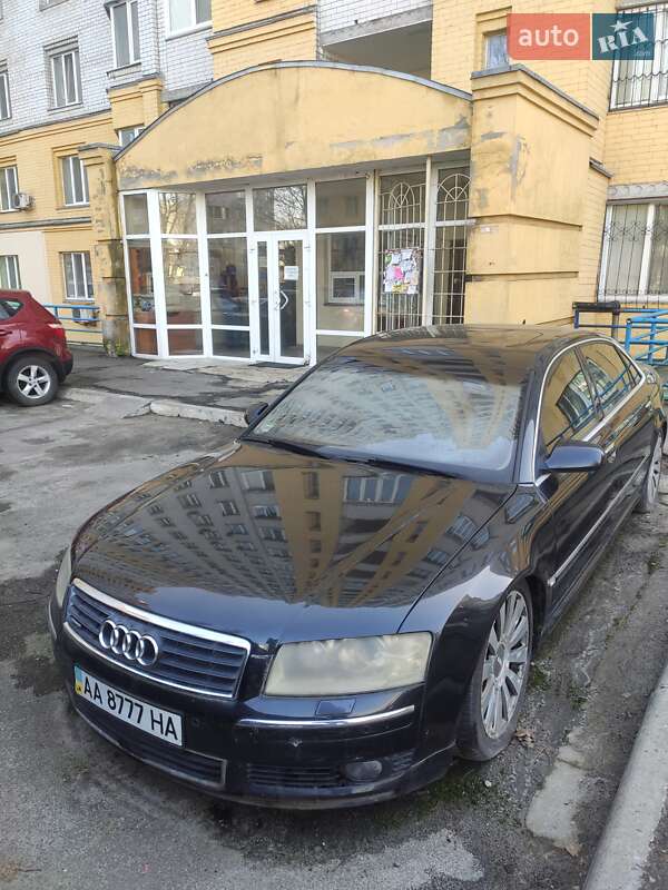 Седан Audi A8 2004 в Киеве