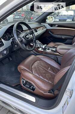 Седан Audi A8 2013 в Ивано-Франковске