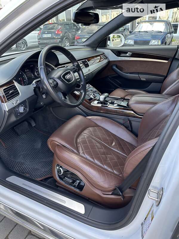 Седан Audi A8 2013 в Ивано-Франковске