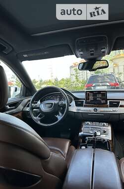 Седан Audi A8 2013 в Ивано-Франковске