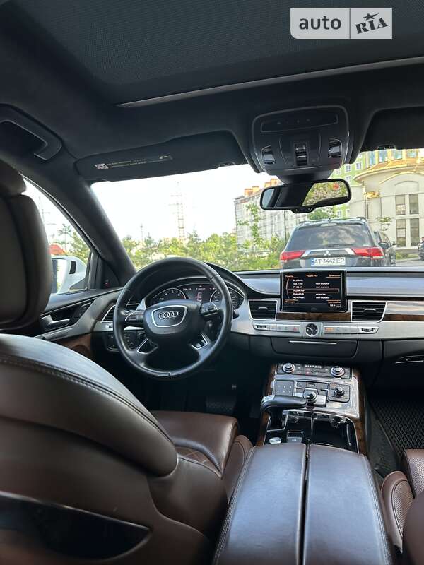 Седан Audi A8 2013 в Ивано-Франковске