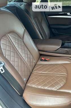 Седан Audi A8 2013 в Ивано-Франковске