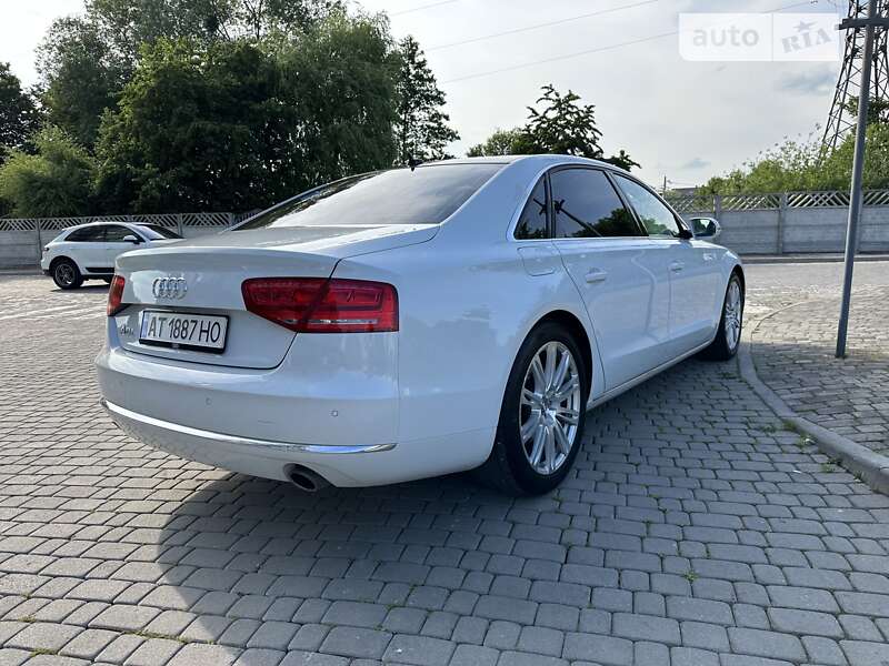 Седан Audi A8 2013 в Ивано-Франковске