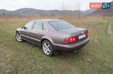 Седан Audi A8 1995 в Ужгороде