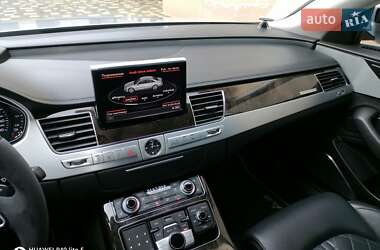 Седан Audi A8 2015 в 
