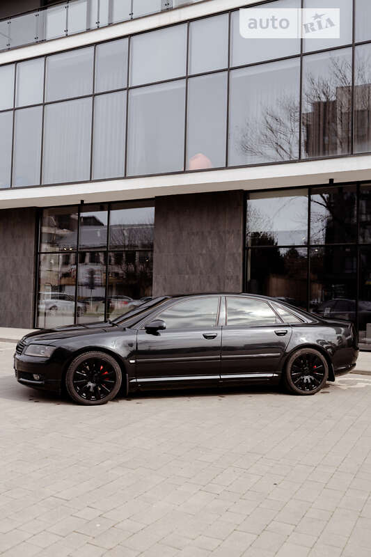 Седан Audi A8 2003 в Ужгороде