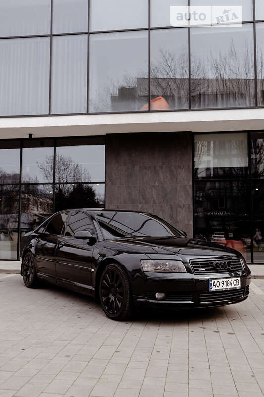 Седан Audi A8 2003 в Ужгороде