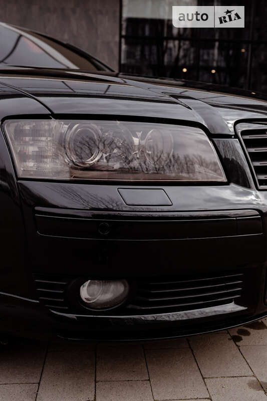 Седан Audi A8 2003 в Ужгороде