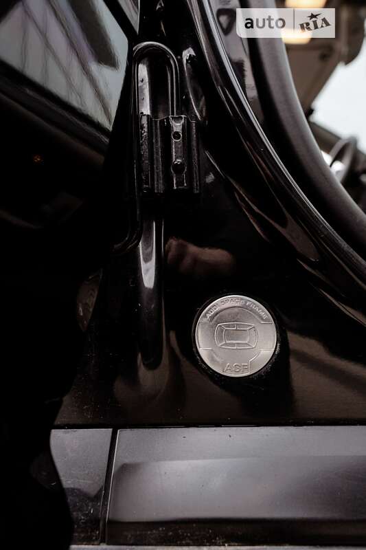 Седан Audi A8 2003 в Ужгороде