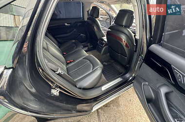 Седан Audi A8 2013 в Одесі