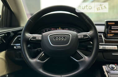 Седан Audi A8 2012 в Киеве