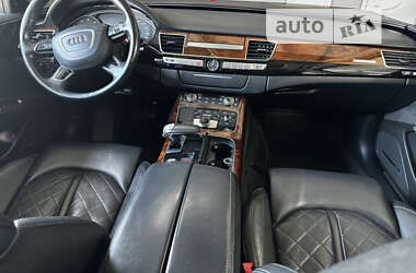 Седан Audi A8 2012 в Черновцах