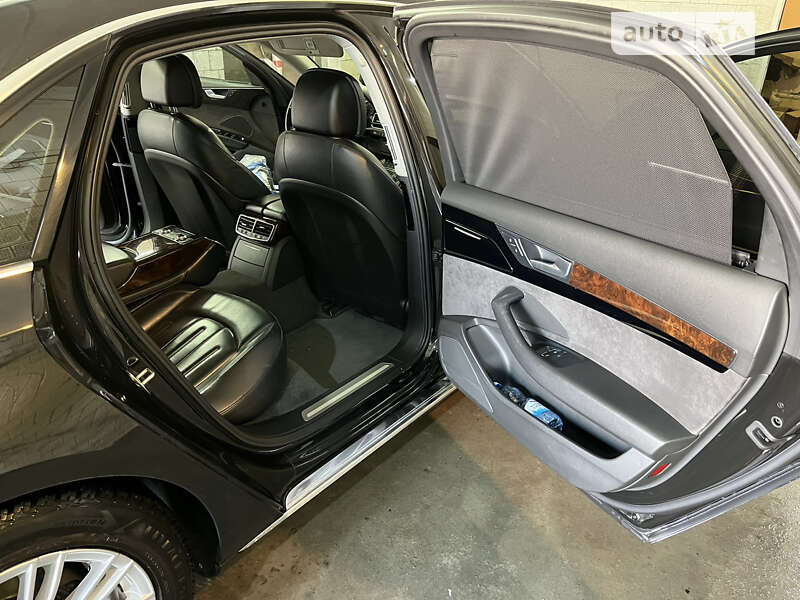 Седан Audi A8 2017 в Мироновке