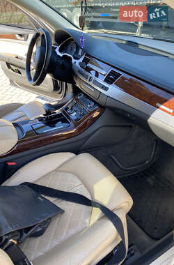Седан Audi A8 2010 в Ужгороде