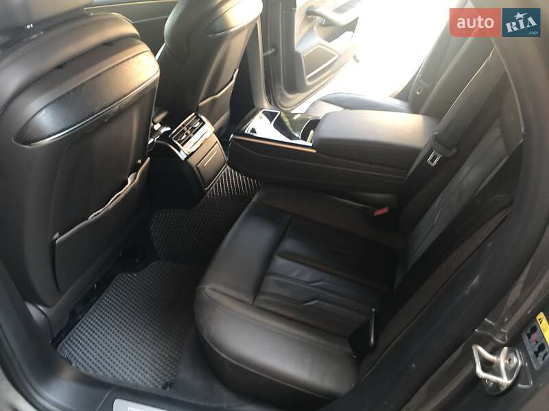 Седан Audi A8 2018 в Івано-Франківську