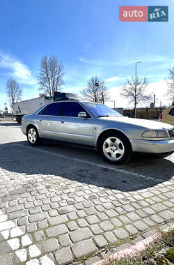 Седан Audi A8 1997 в 