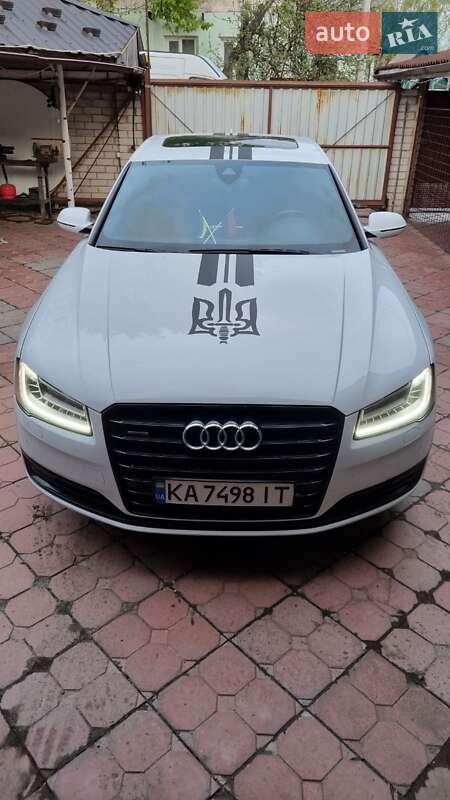 Седан Audi A8 2015 в Чернігові
