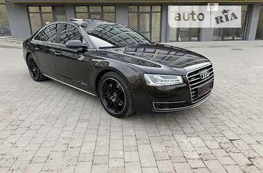 Седан Audi A8 2017 в Львове