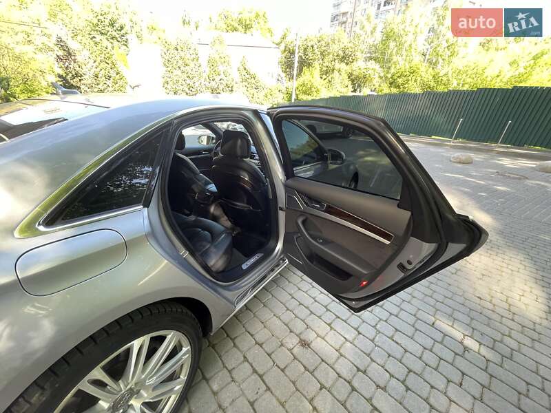 Седан Audi A8 2015 в Киеве