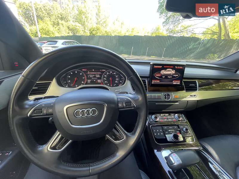 Седан Audi A8 2015 в Киеве