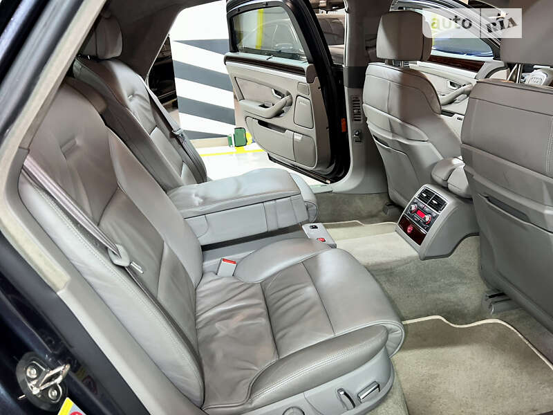 Седан Audi A8 2006 в Києві
