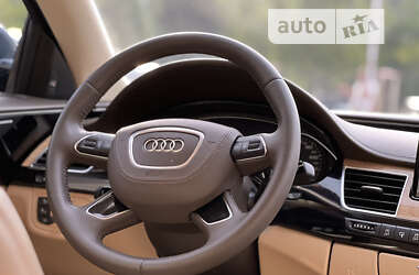 Седан Audi A8 2013 в Калуші