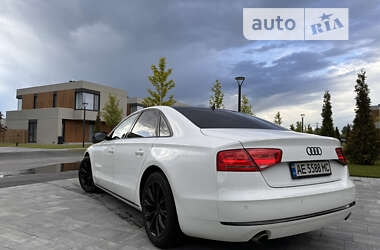 Седан Audi A8 2011 в Днепре