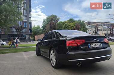Седан Audi A8 2013 в Ужгороде