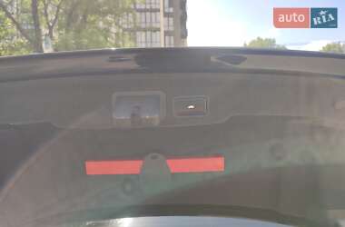 Седан Audi A8 2013 в Ужгороде