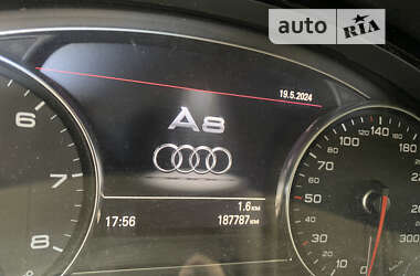 Седан Audi A8 2012 в Киеве