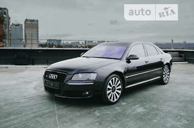 Седан Audi A8 2005 в Киеве