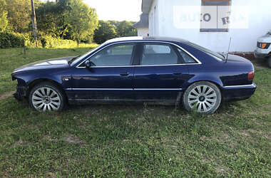 Седан Audi A8 2000 в Косові