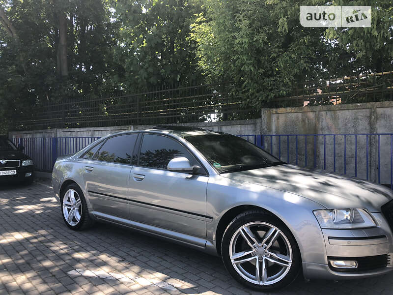 Седан Audi A8 2009 в Копичинці