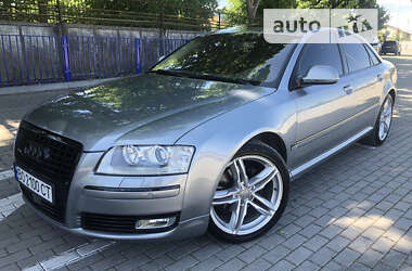 Седан Audi A8 2009 в Копычинце