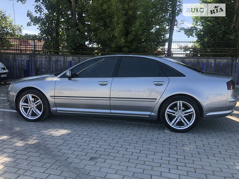Седан Audi A8 2009 в Копичинці