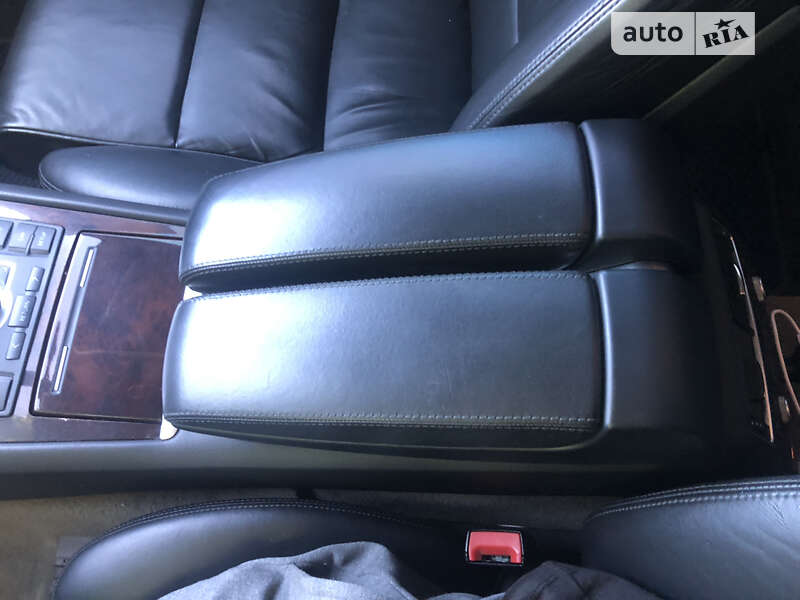 Седан Audi A8 2009 в Копичинці