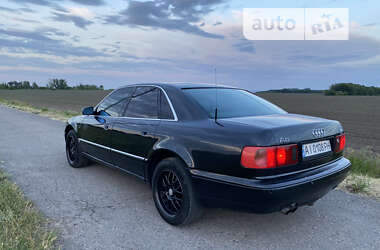 Седан Audi A8 1998 в Украинке