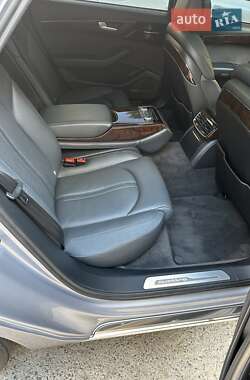 Седан Audi A8 2015 в 