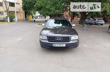 Седан Audi A8 1999 в Ізмаїлі