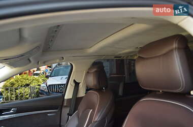 Седан Audi A8 2012 в 