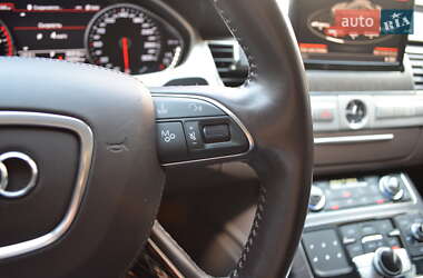 Седан Audi A8 2012 в 