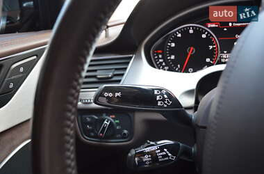 Седан Audi A8 2012 в 