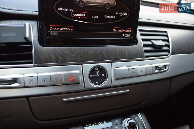 Седан Audi A8 2012 в Львове