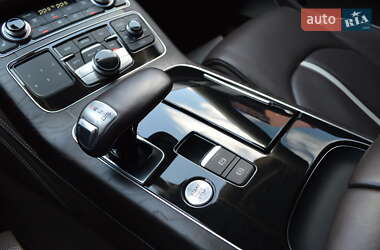 Седан Audi A8 2012 в 