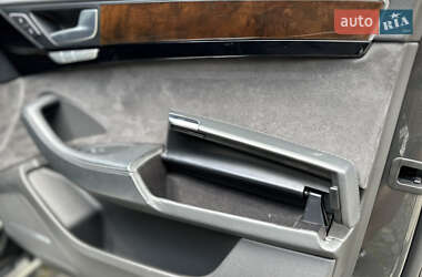 Седан Audi A8 2015 в 